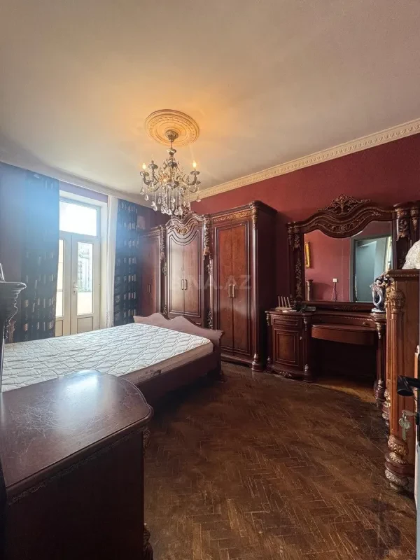 Satılır 3 otaqlı mənzil 100 m²