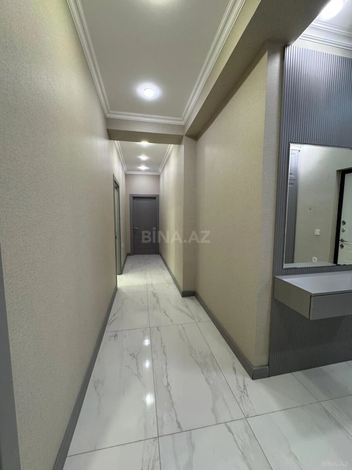 Kirayə verilir 2 otaqlı mənzil 85 m²