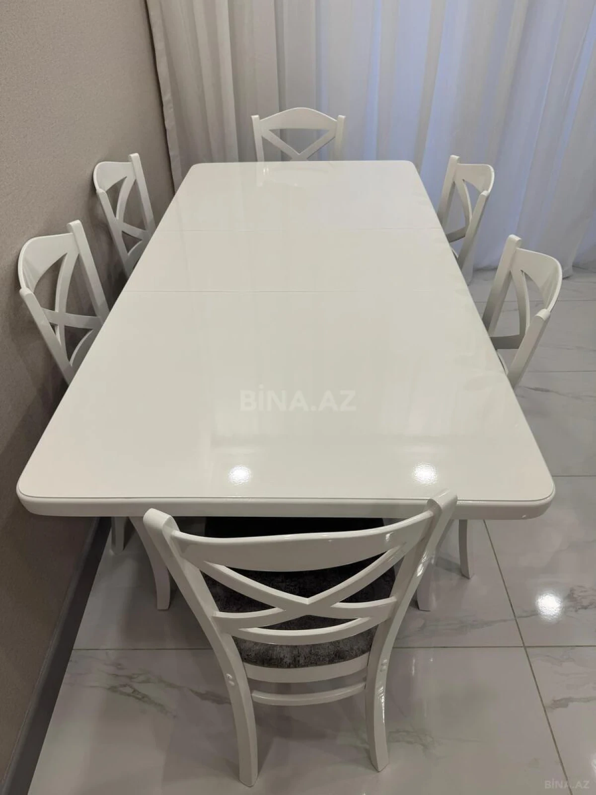 Kirayə verilir 2 otaqlı mənzil 85 m²