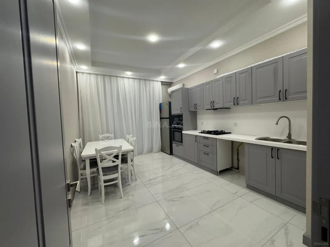 Kirayə verilir 2 otaqlı mənzil 85 m²