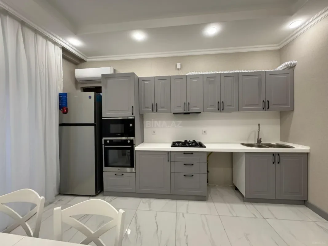 Kirayə verilir 2 otaqlı mənzil 85 m²