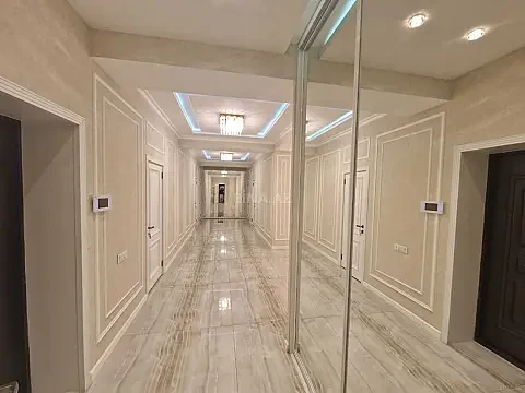 Kirayə verilir 5 otaqlı ofis 220 m²