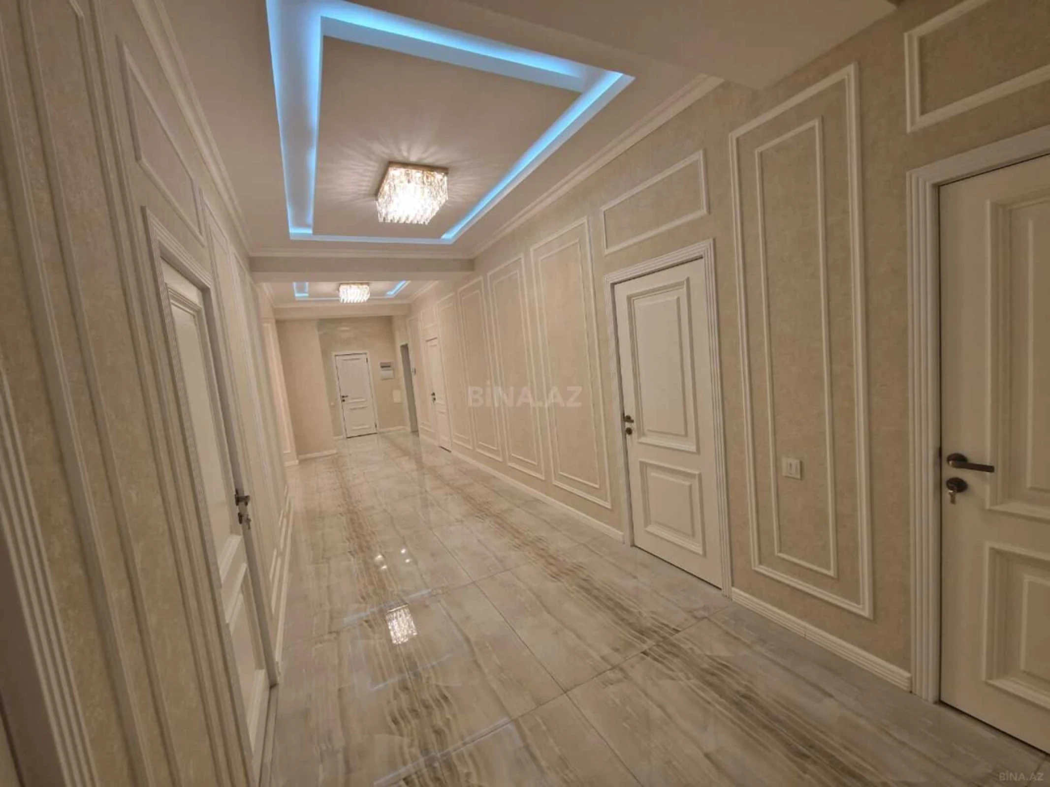 Kirayə verilir 5 otaqlı ofis 220 m²