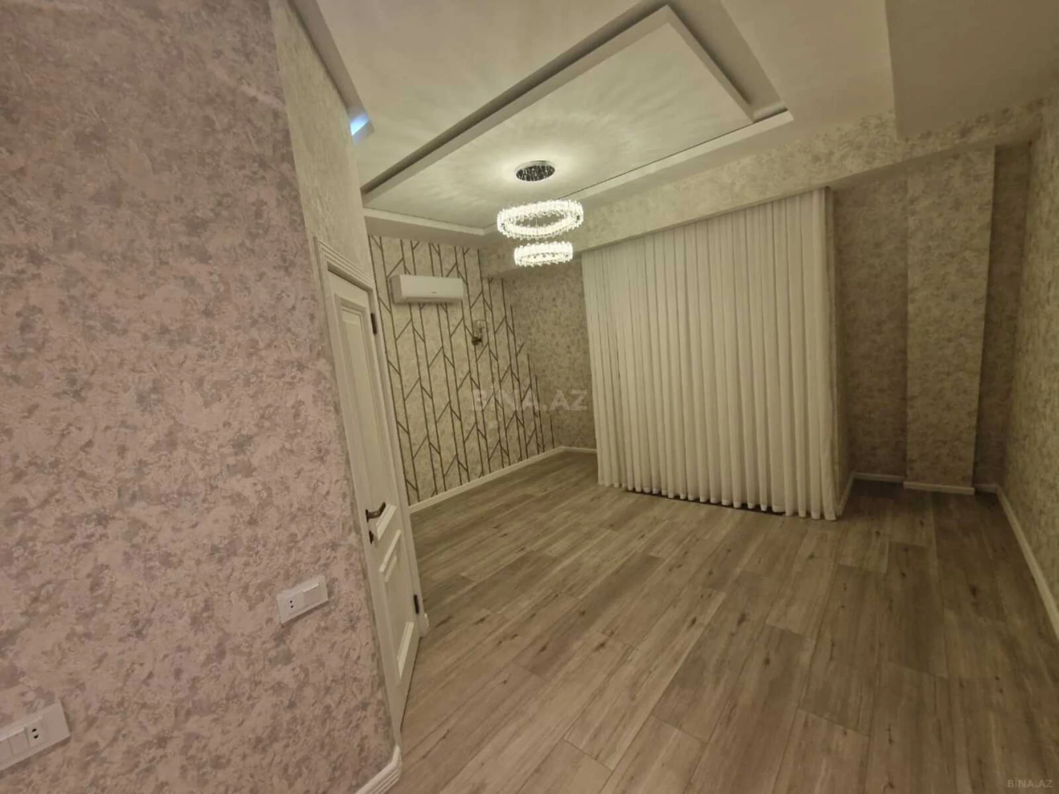 Kirayə verilir 5 otaqlı ofis 220 m²