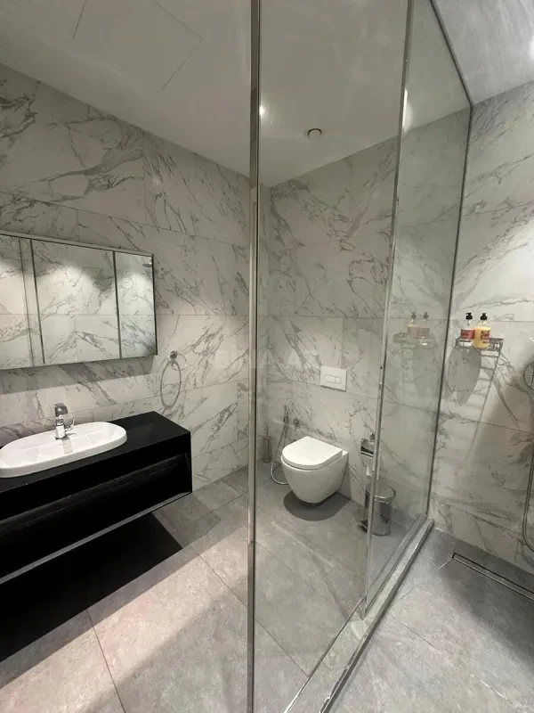 Kirayə verilir 3 otaqlı mənzil 105 m²
