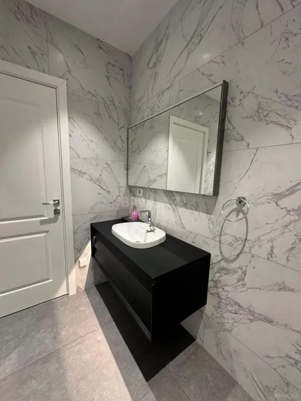 Kirayə verilir 3 otaqlı mənzil 105 m²