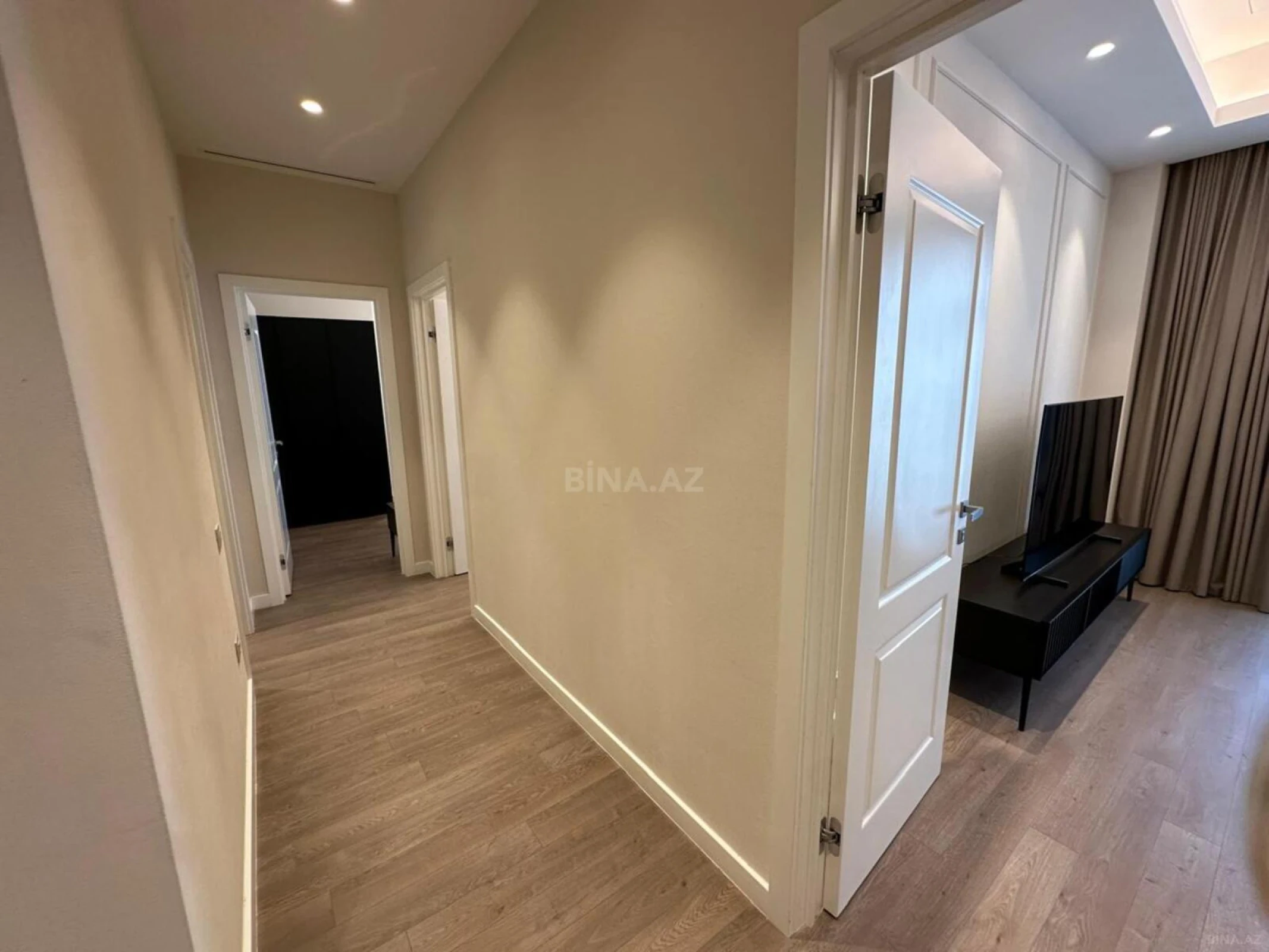 Kirayə verilir 3 otaqlı mənzil 105 m²