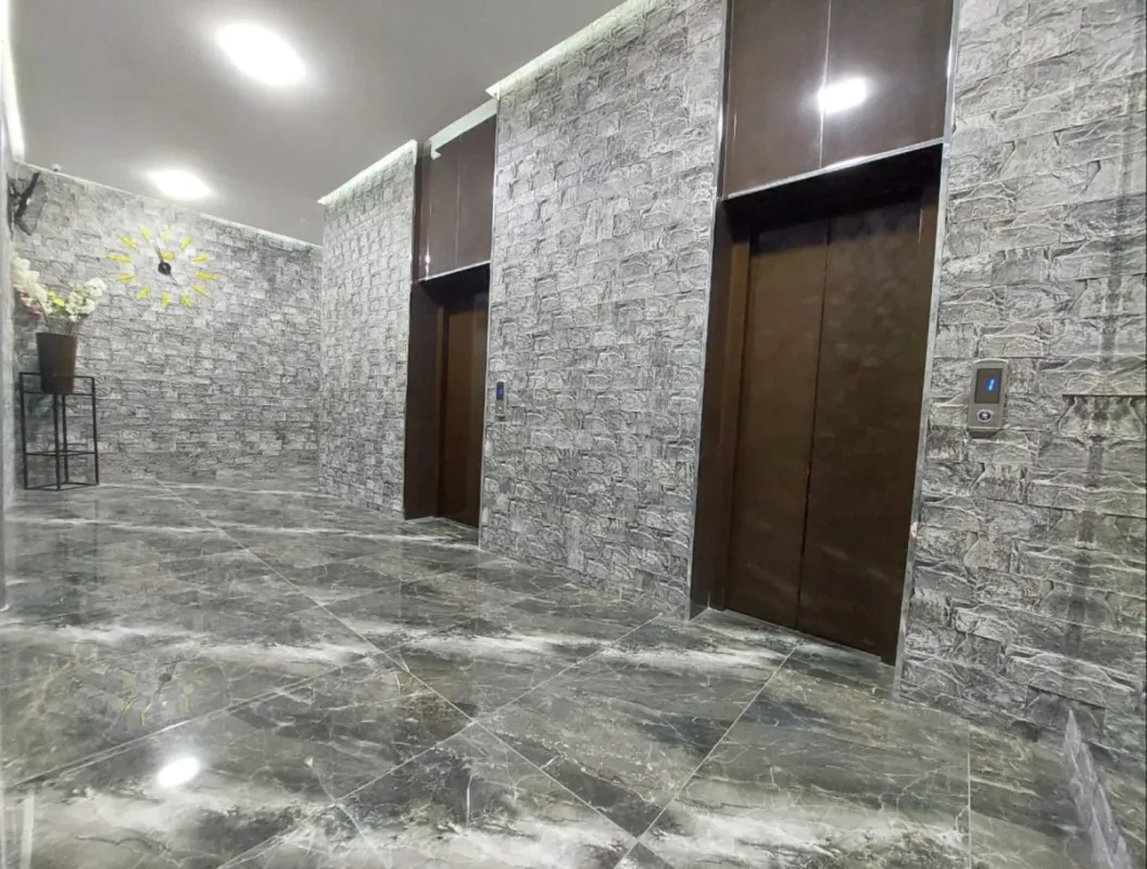 Satılır 3 otaqlı mənzil 102.3 m²