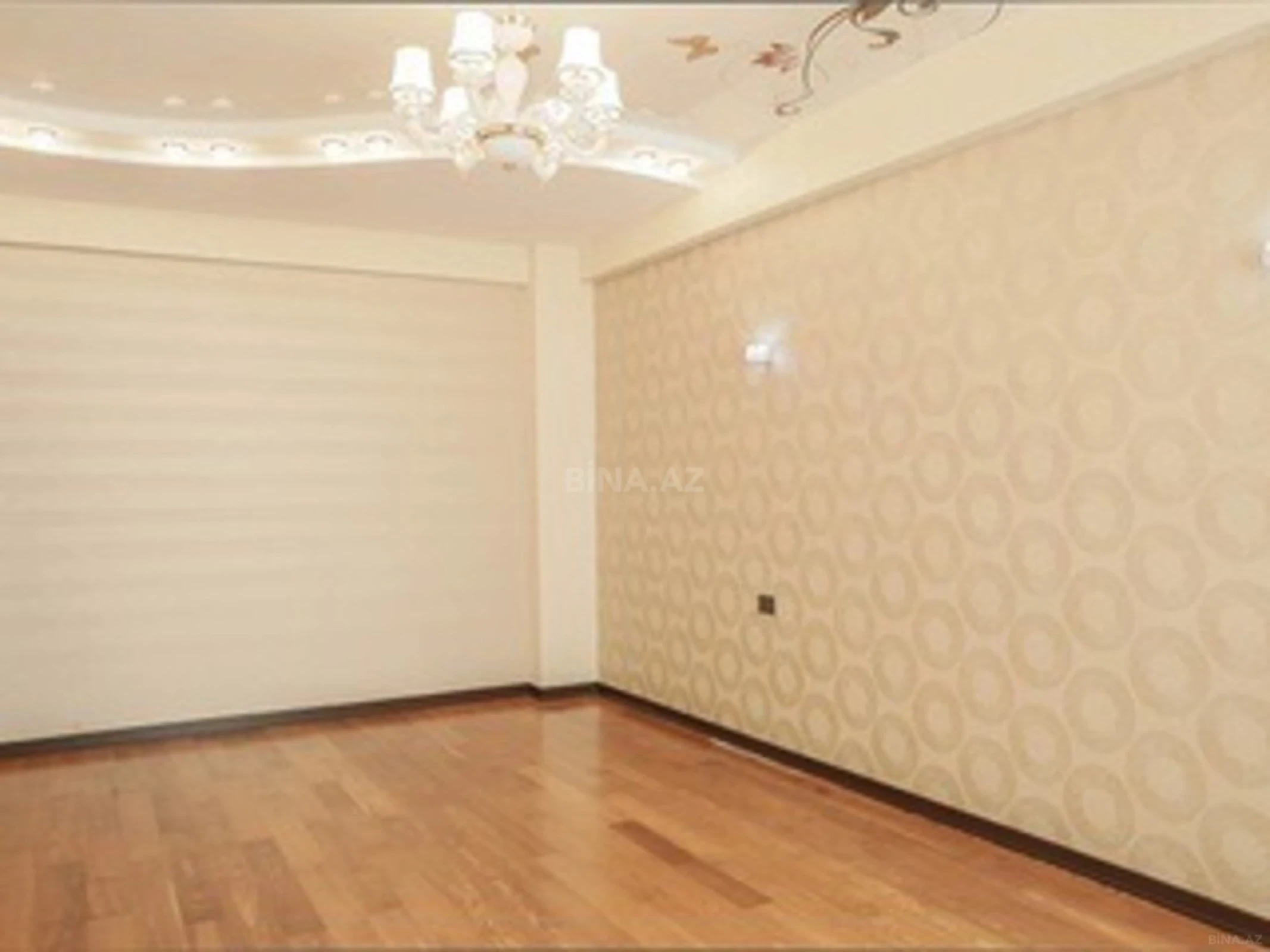 Satılır 3 otaqlı mənzil 120 m²