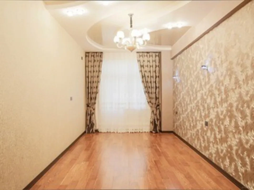 Satılır 3 otaqlı mənzil 120 m²