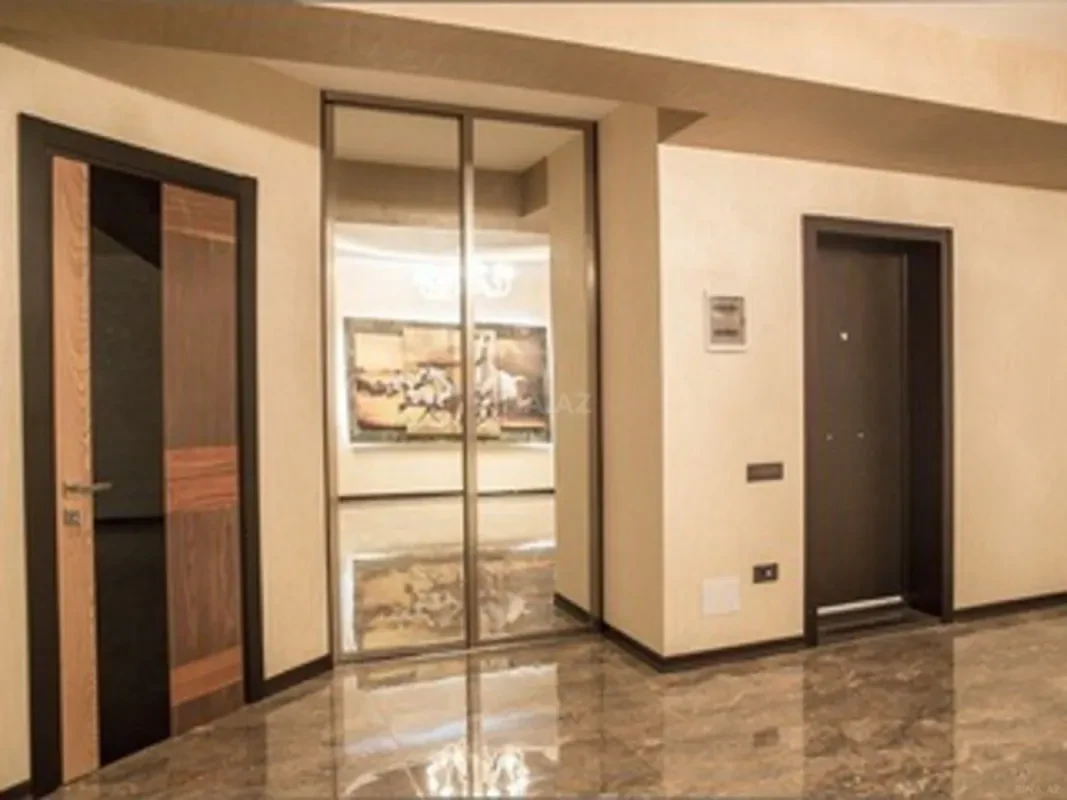 Satılır 3 otaqlı mənzil 120 m²