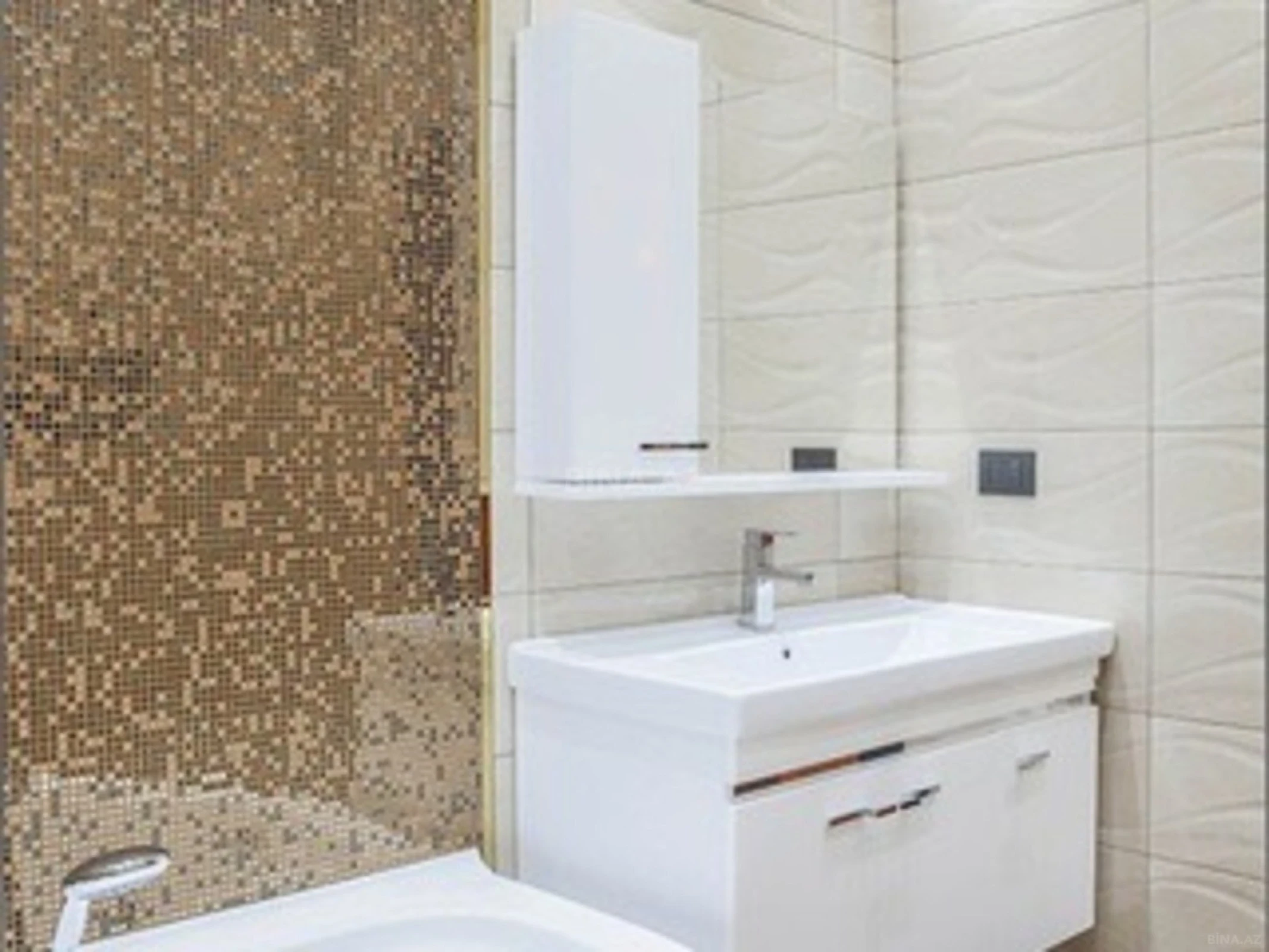 Satılır 3 otaqlı mənzil 120 m²
