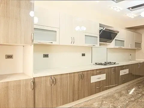 Satılır 3 otaqlı mənzil 120 m²