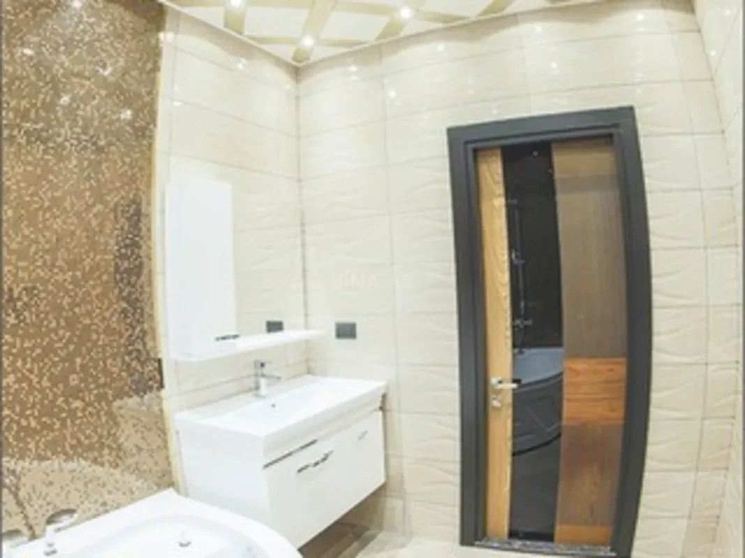 Satılır 3 otaqlı mənzil 120 m²