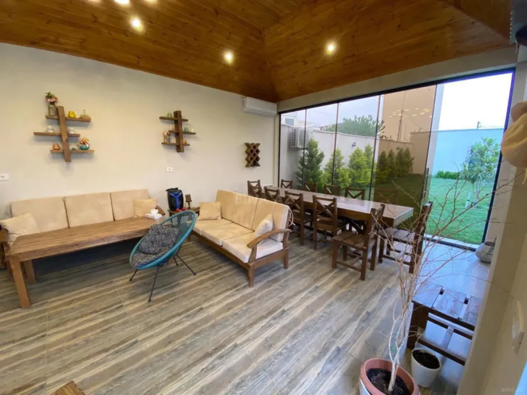 Kirayə verilir 8 otaqlı həyət evi 700 m²
