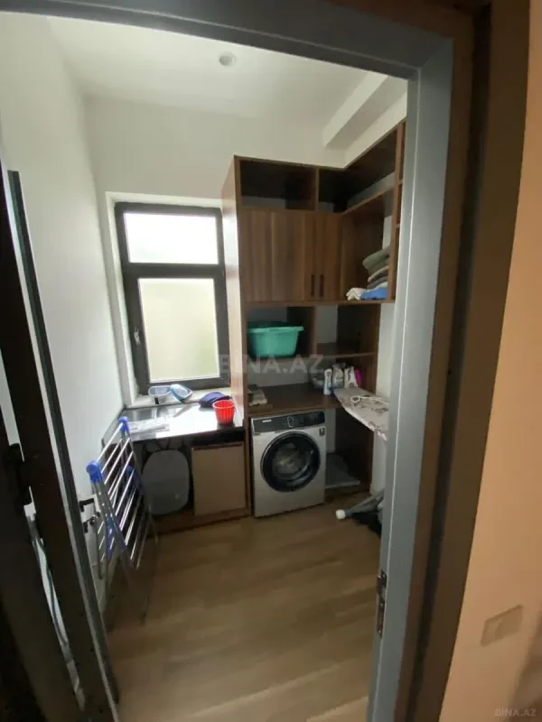 Kirayə verilir 8 otaqlı həyət evi 700 m²
