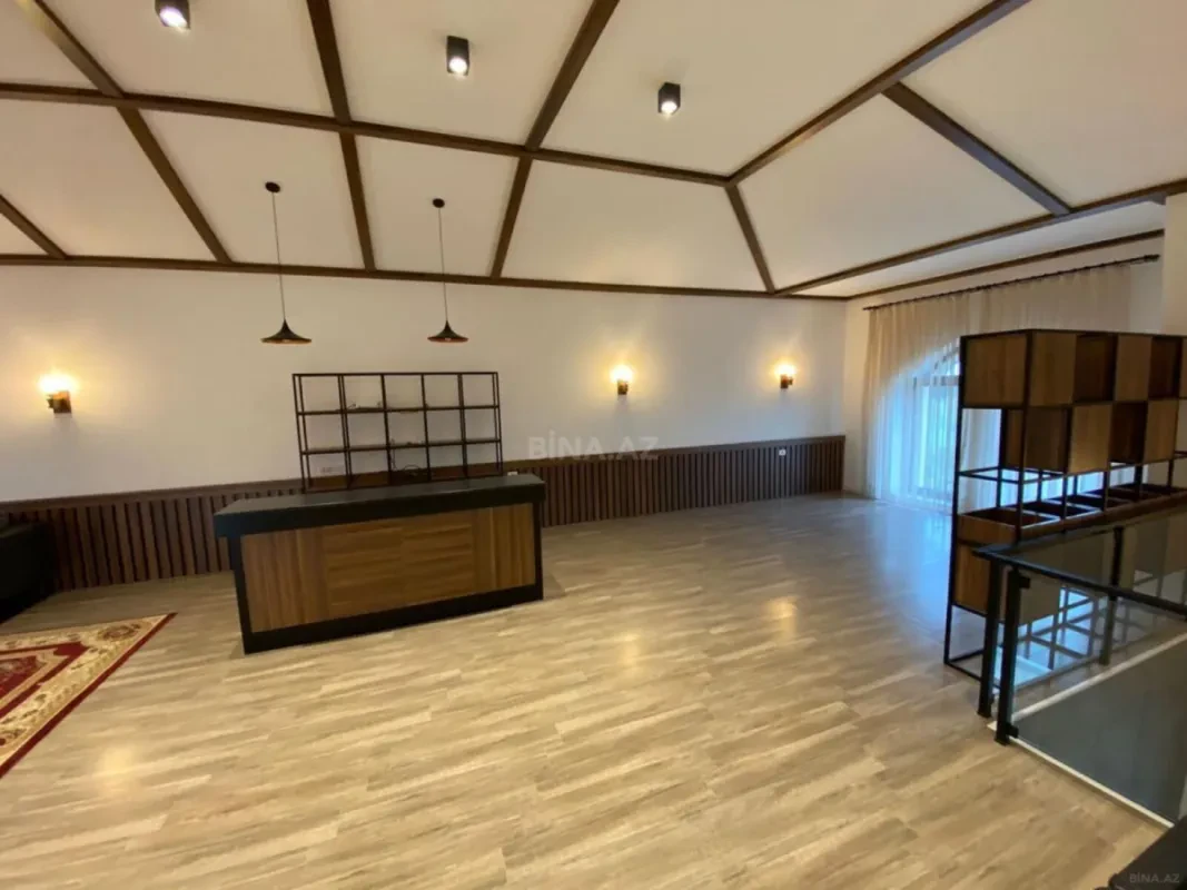 Kirayə verilir 8 otaqlı həyət evi 700 m²