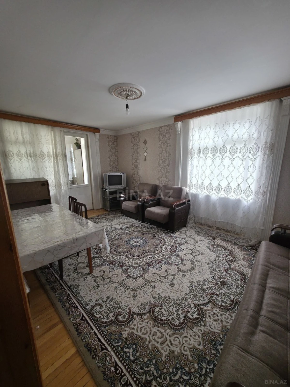 Satılır 2 otaqlı mənzil 60 m²