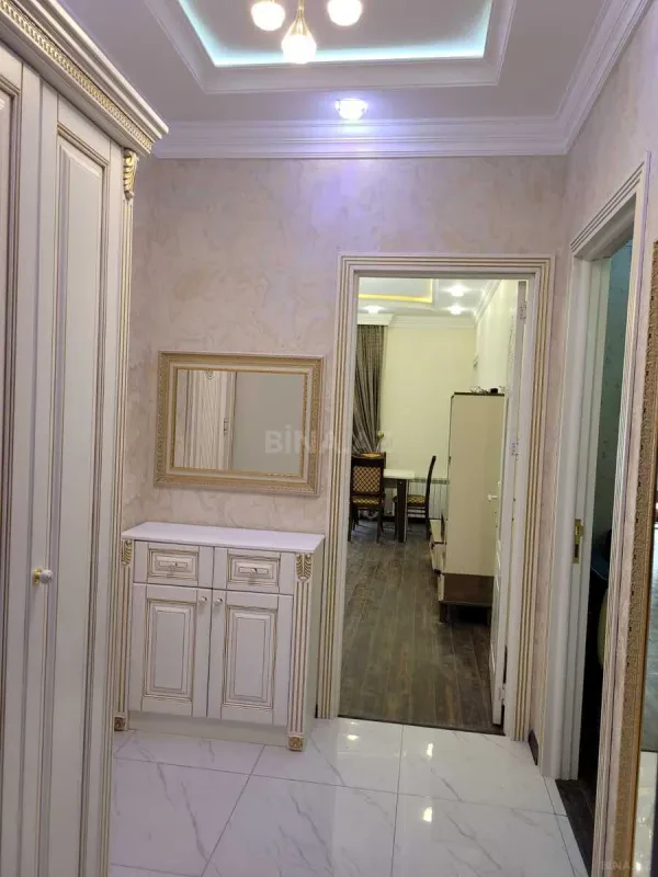 Kirayə verilir 2 otaqlı mənzil 70 m²