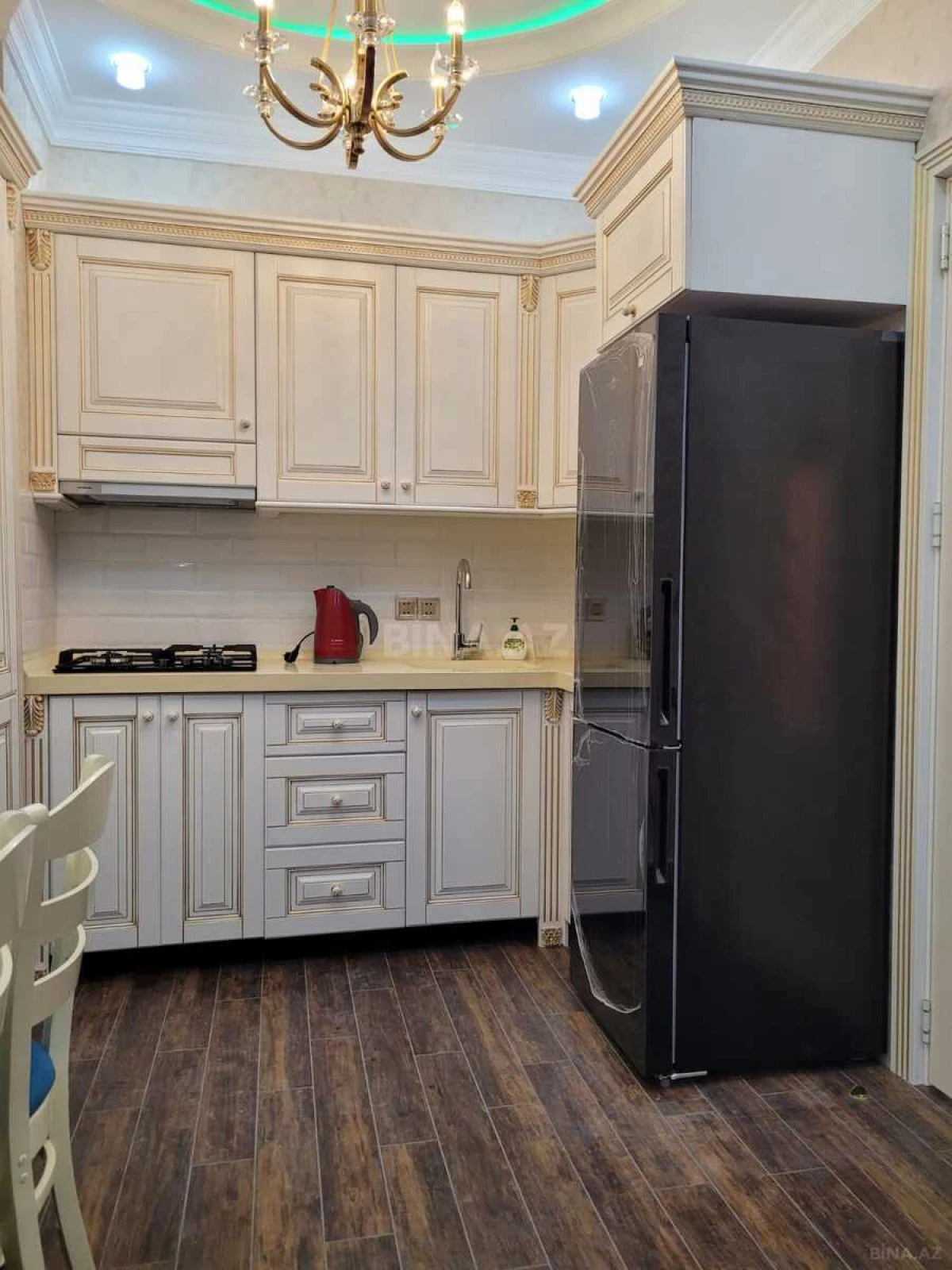 Kirayə verilir 2 otaqlı mənzil 70 m²
