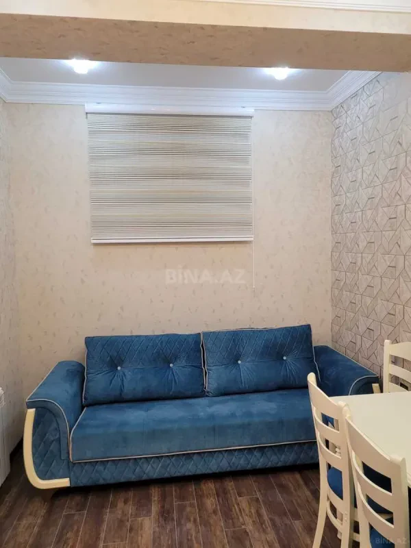 Kirayə verilir 2 otaqlı mənzil 70 m²