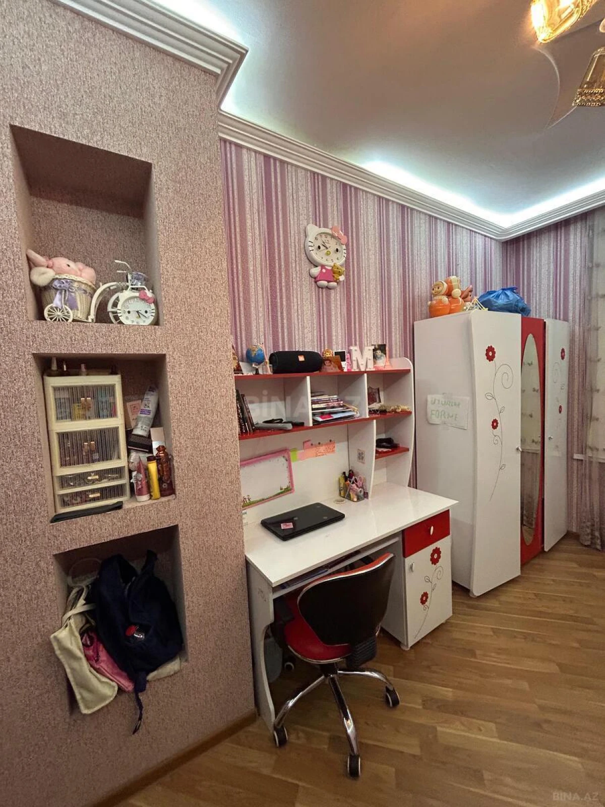 Kirayə verilir 4 otaqlı mənzil 130 m²