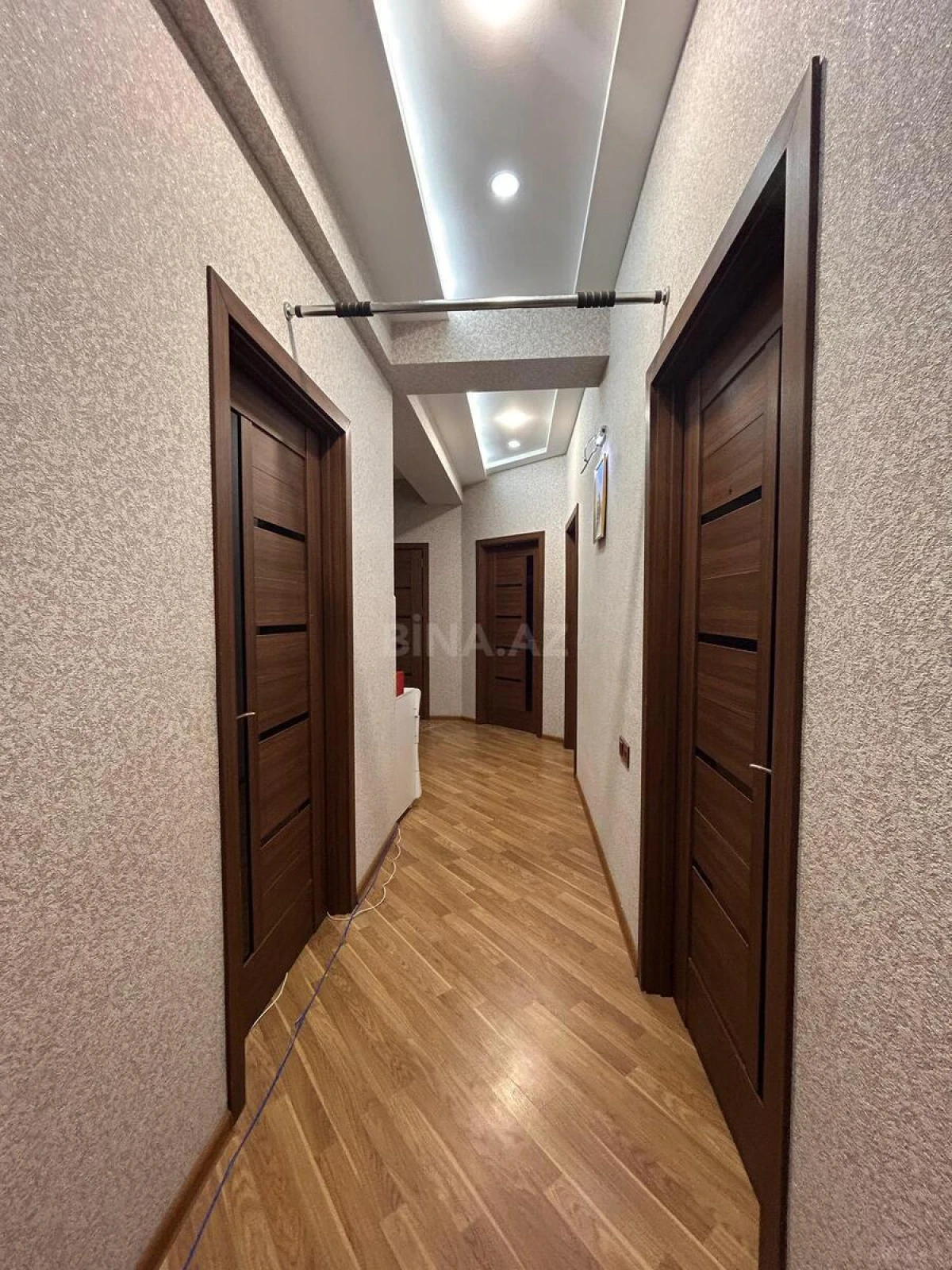 Kirayə verilir 4 otaqlı mənzil 130 m²