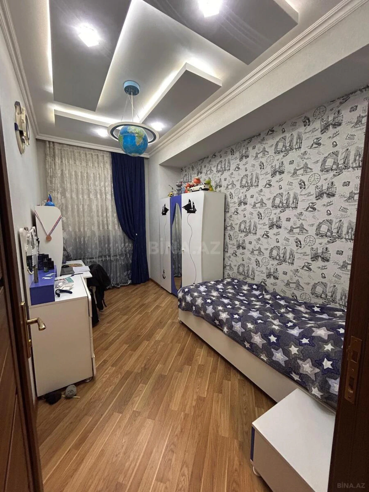 Kirayə verilir 4 otaqlı mənzil 130 m²