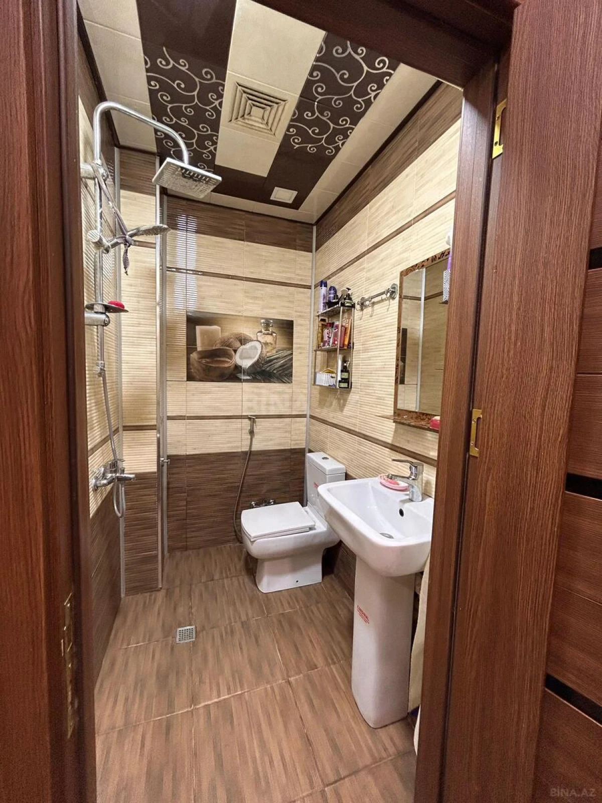 Kirayə verilir 4 otaqlı mənzil 130 m²
