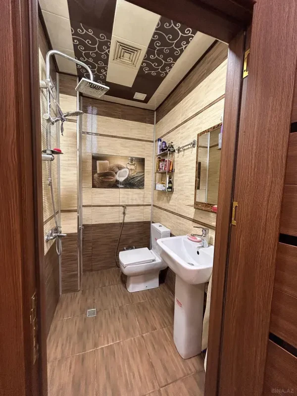 Kirayə verilir 4 otaqlı mənzil 130 m²