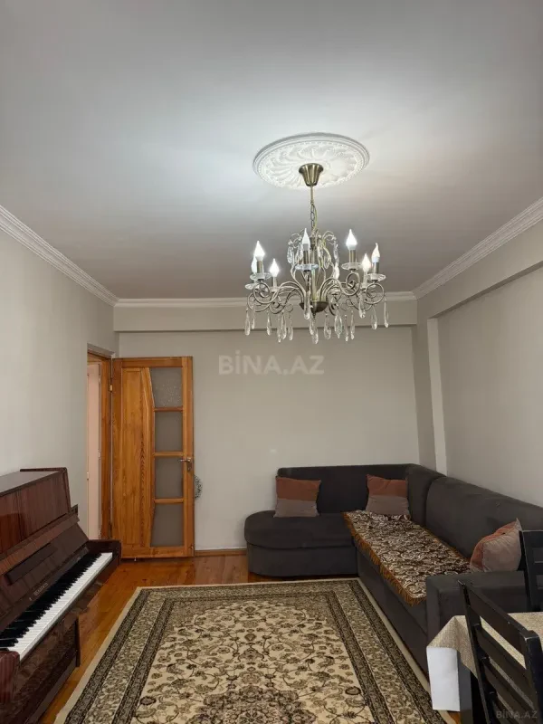 Satılır 2 otaqlı mənzil 70 m²