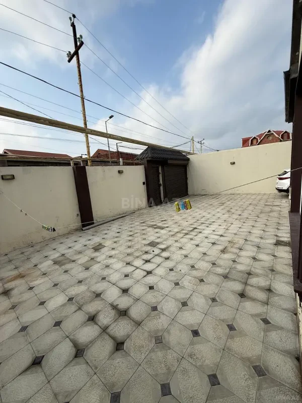Satılır 4 otaqlı həyət evi 100 m²