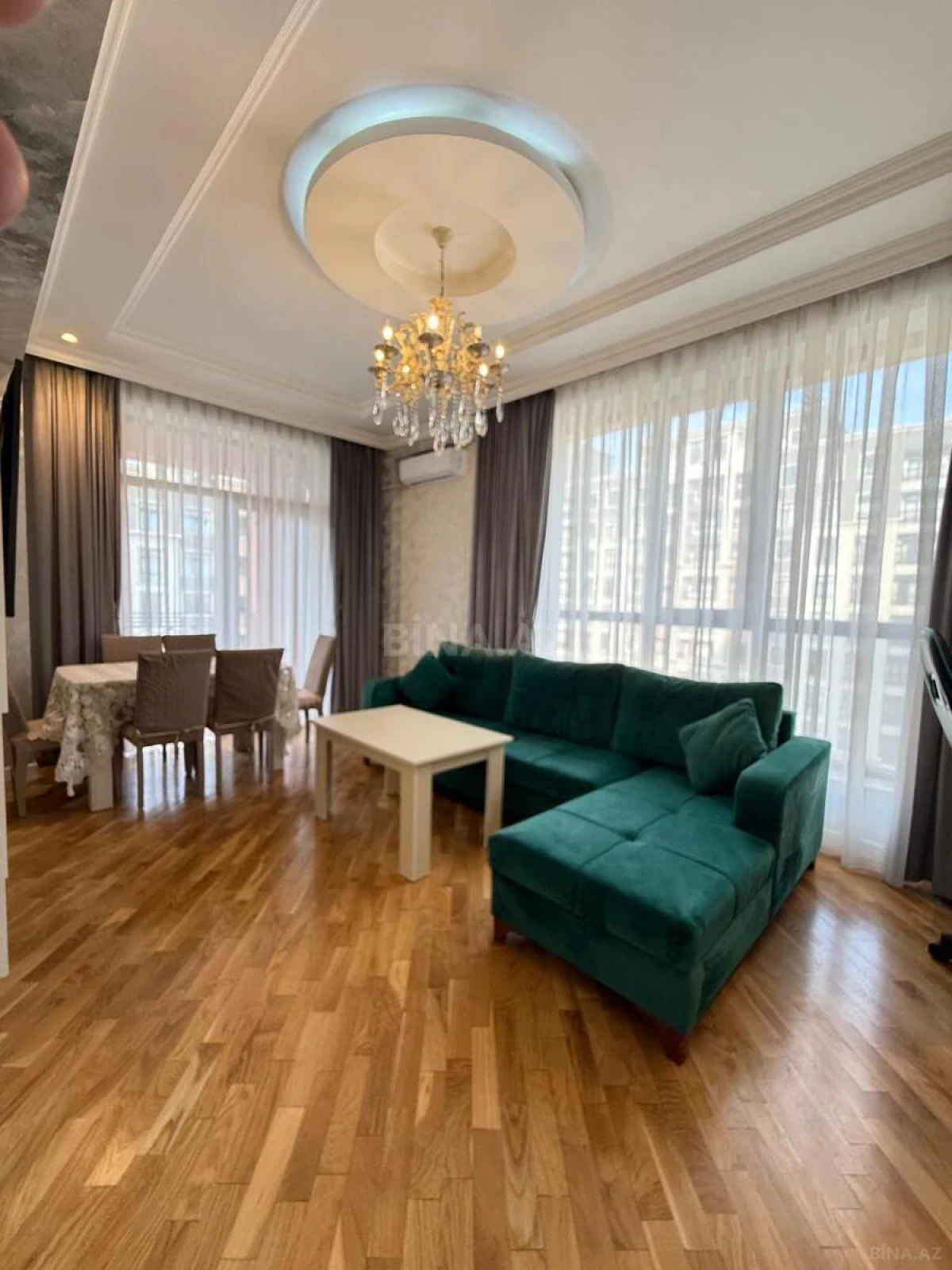 Kirayə verilir 2 otaqlı mənzil 90 m²