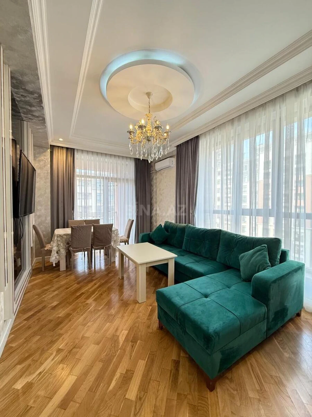 Kirayə verilir 2 otaqlı mənzil 90 m²