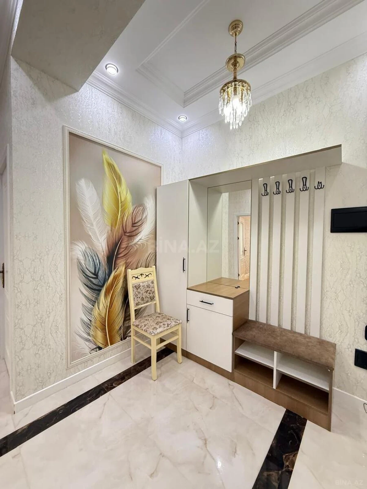 Kirayə verilir 2 otaqlı mənzil 90 m²