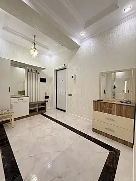 Kirayə verilir 2 otaqlı mənzil 90 m²