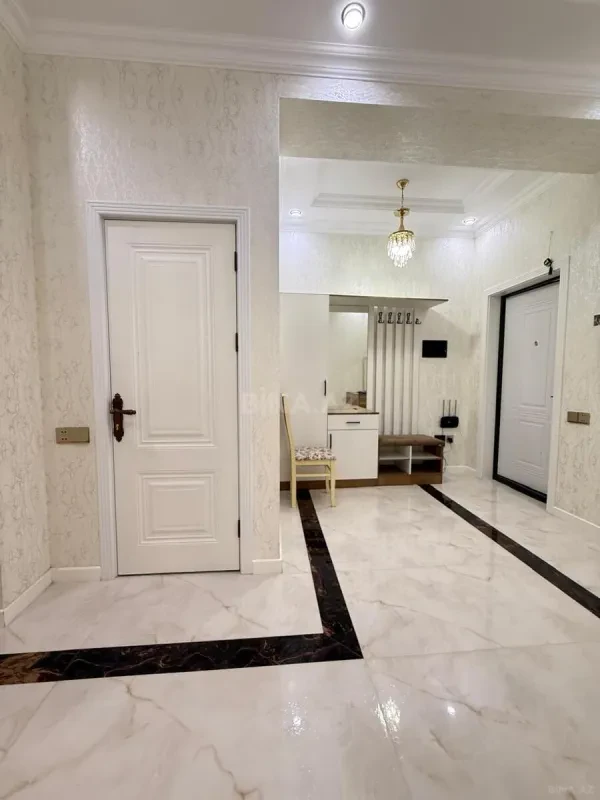 Kirayə verilir 2 otaqlı mənzil 90 m²