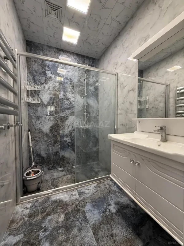 Kirayə verilir 2 otaqlı mənzil 90 m²