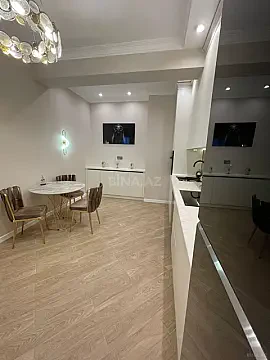 Kirayə verilir 3 otaqlı mənzil 105 m²
