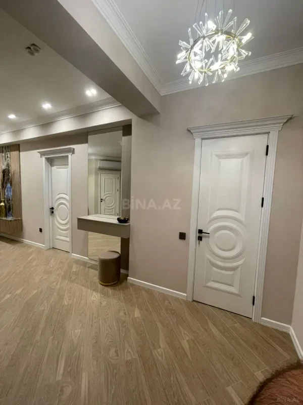 Kirayə verilir 3 otaqlı mənzil 105 m²