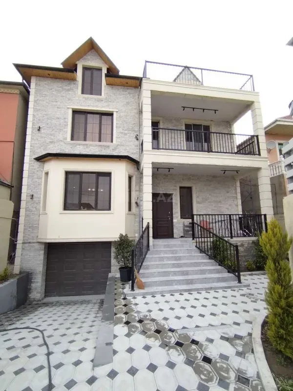 Satılır 6 otaqlı həyət evi 480 m²