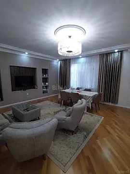 Satılır 6 otaqlı həyət evi 480 m²
