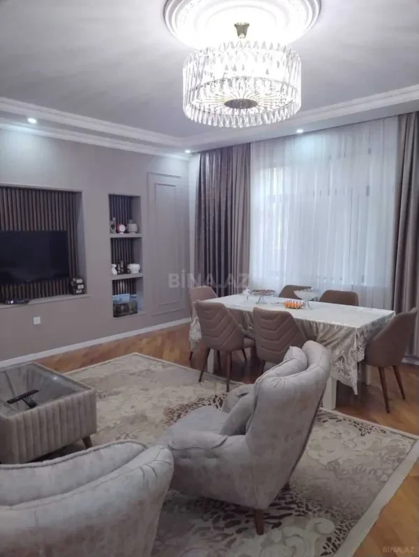Satılır 6 otaqlı həyət evi 480 m²