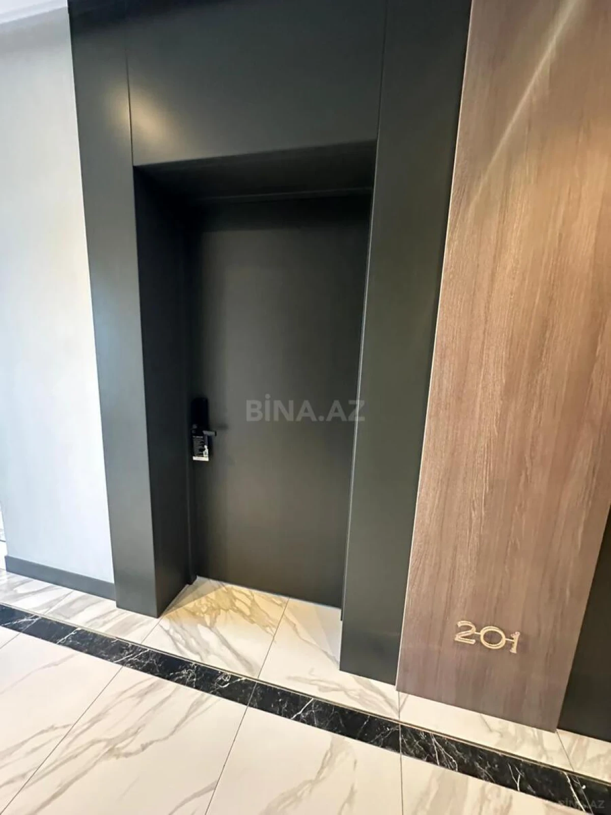 Satılır 2 otaqlı mənzil 85 m²