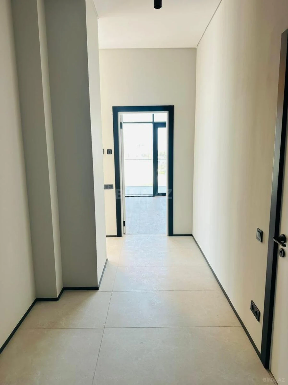 Satılır 2 otaqlı mənzil 85 m²