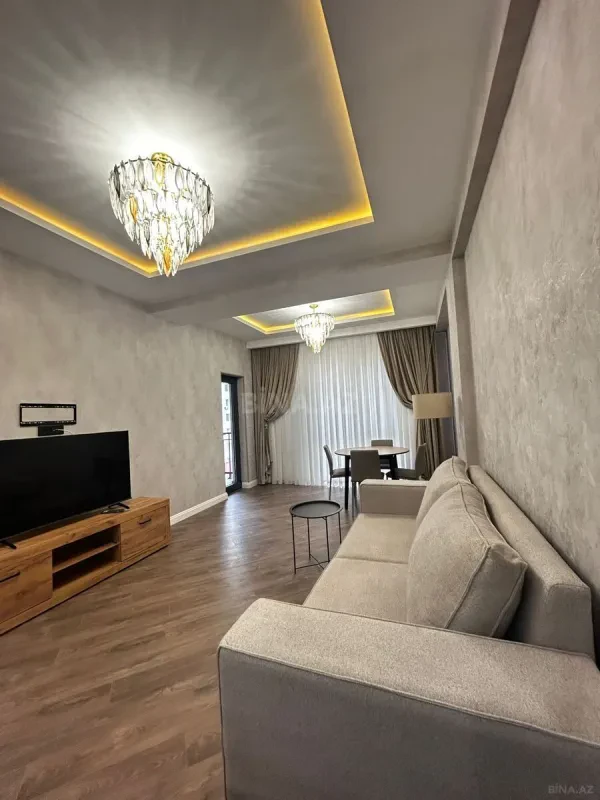 Kirayə verilir 2 otaqlı mənzil 80 m²