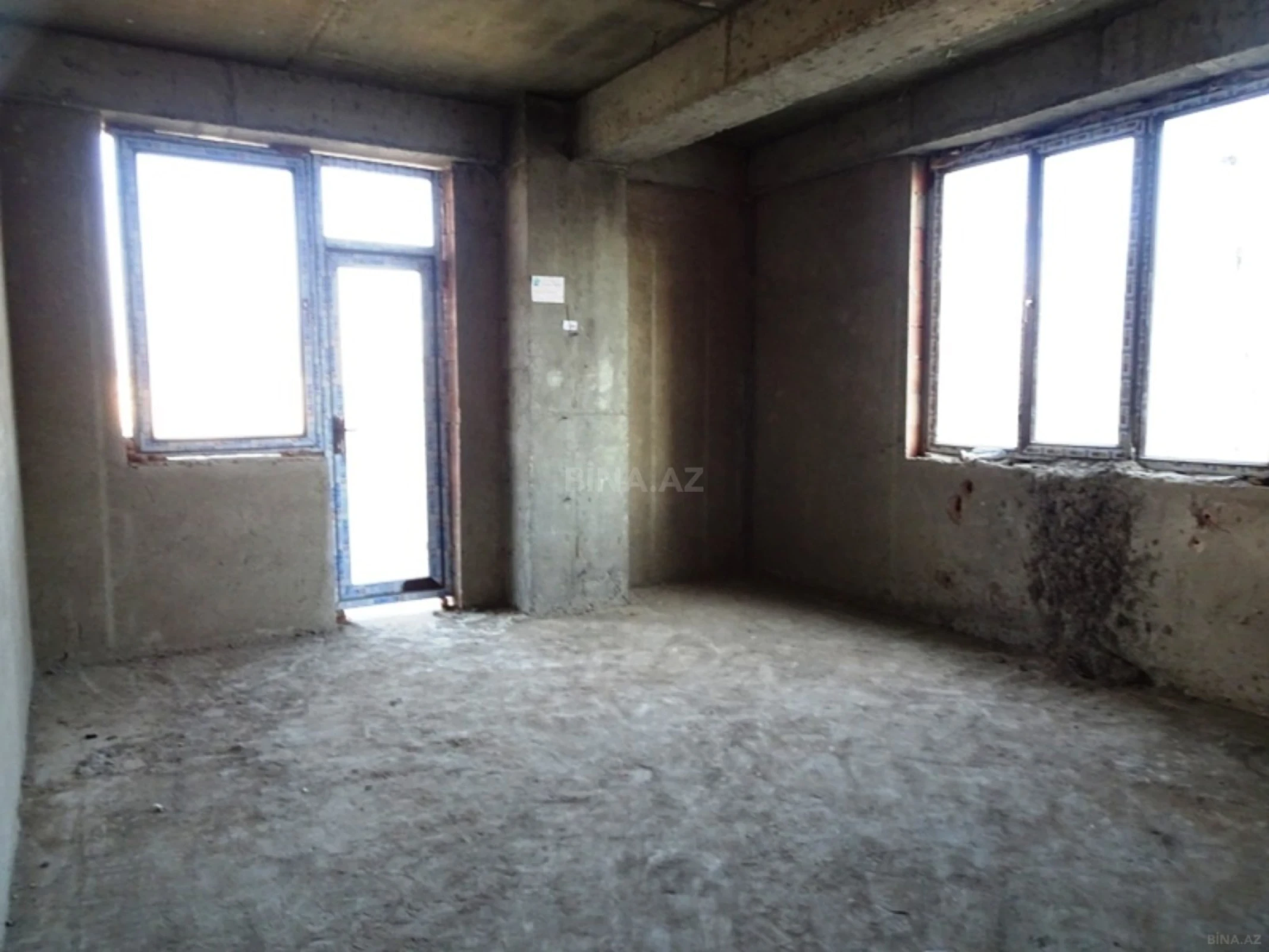 Satılır 3 otaqlı mənzil 114 m²