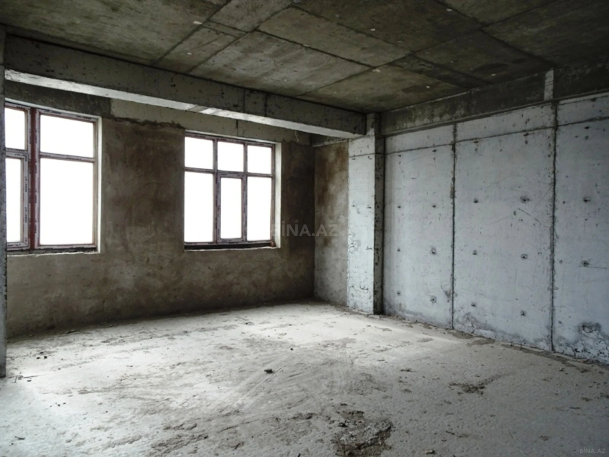 Satılır 3 otaqlı mənzil 114 m²