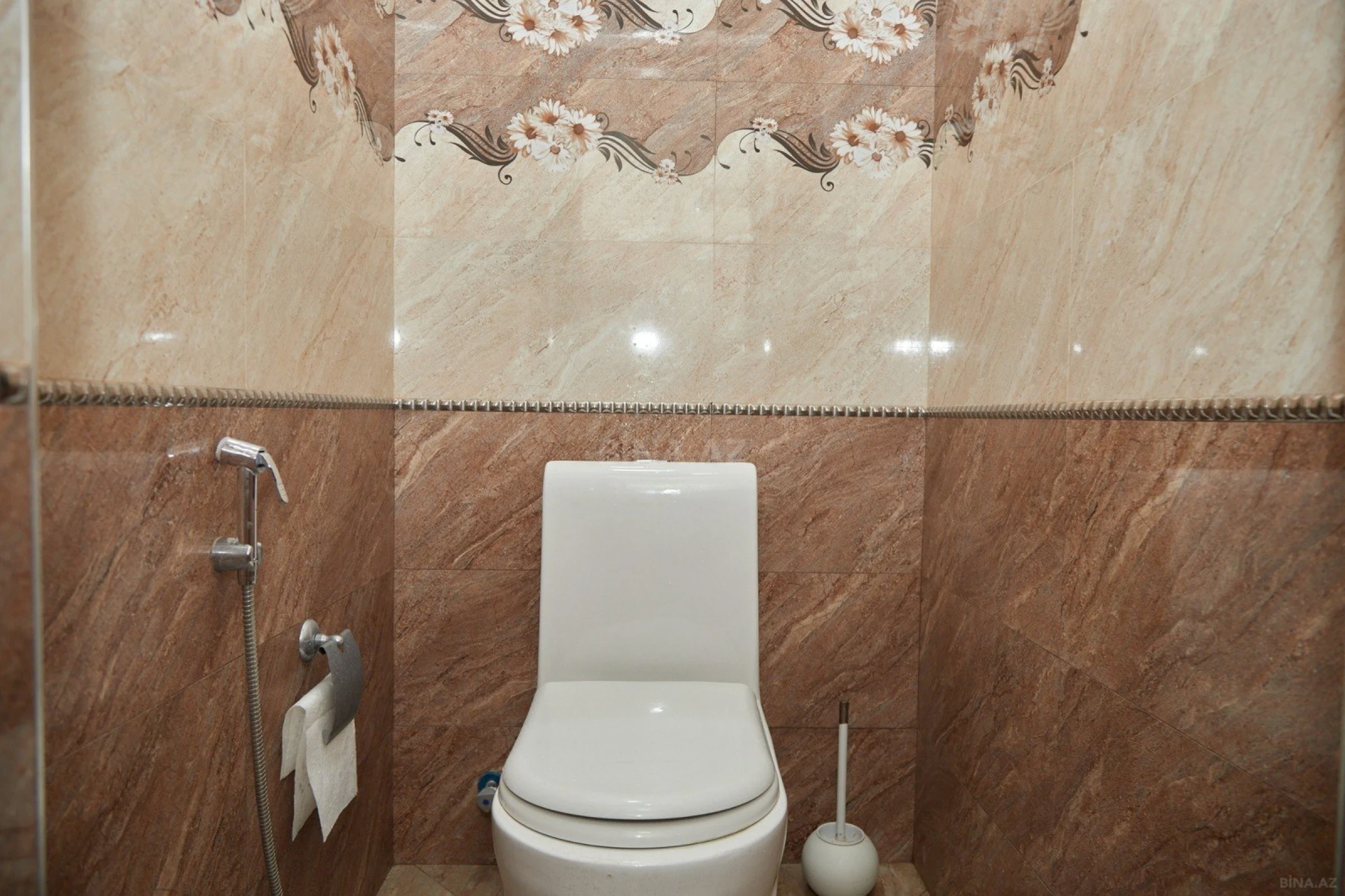 Kirayə verilir 6 otaqlı həyət evi 250 m²
