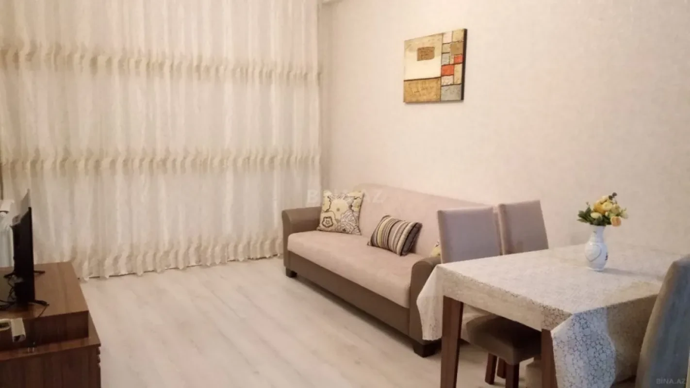 Kirayə verilir 2 otaqlı mənzil 50 m²